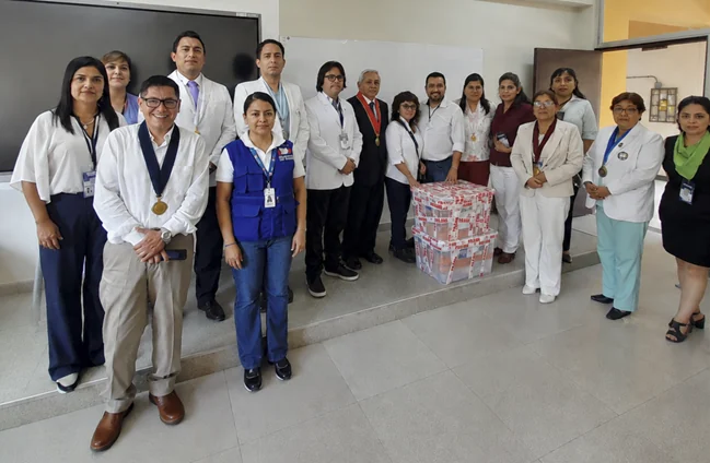 Equipo del operativo ENCAPS 2026-II en Lambayeque, junto a las cajas lacradas con las fichas ópticas de los 1481 postulantes